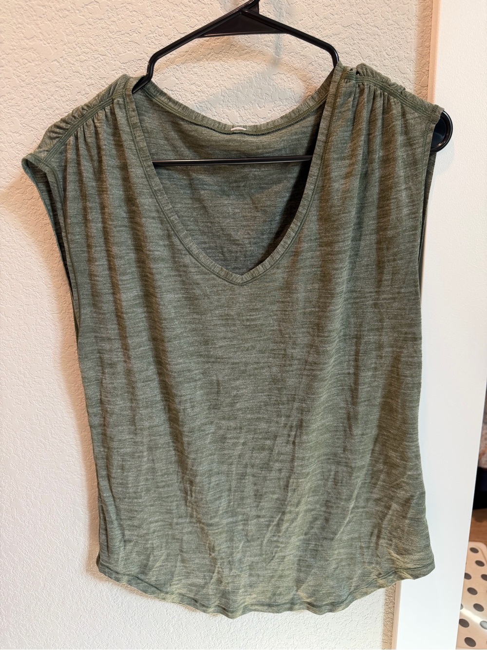 lululemon athletica Olive Green V-Neck Sleeveless Tank